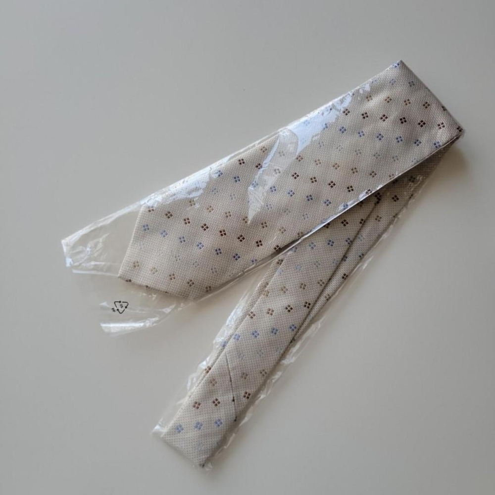 Light Cream Patterned Tie - Picture 7 of 7